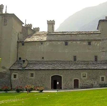 Le Vieux Noyer - Al Villaggio Di Rumiod Отель Сарр