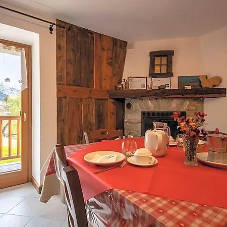 Le Vieux Noyer - Al Villaggio Di Rumiod Отель Сарр