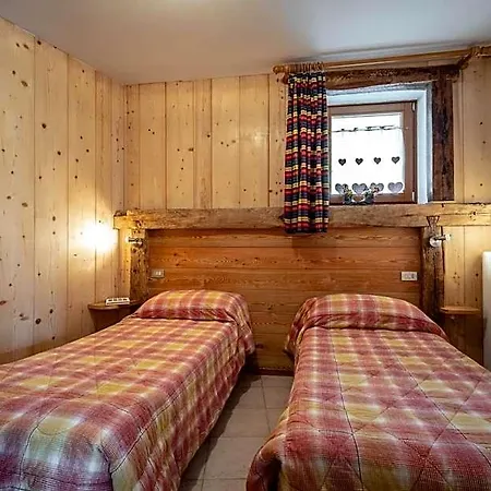 Le Vieux Noyer - Al Villaggio Di Rumiod 3* Сарр
