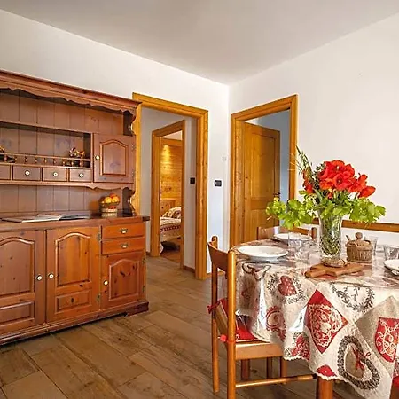 Le Vieux Noyer - Al Villaggio Di Rumiod Отель Сарр