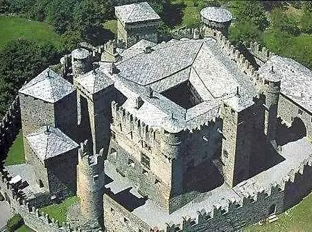 Le Vieux Noyer - Al Villaggio Di Rumiod Отель 3*
