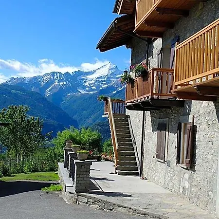 Le Vieux Noyer - Al Villaggio Di Rumiod Отель 3*